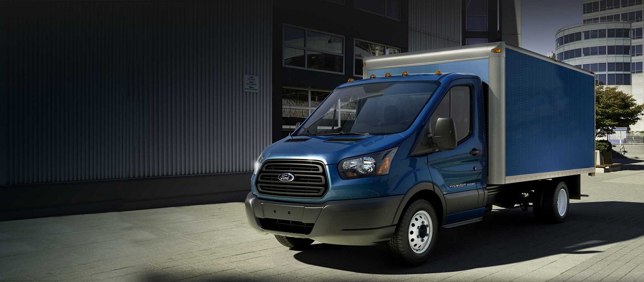 Découvrez notre gamme de véhicules commerciaux : Ford Transit Châssis tronqué